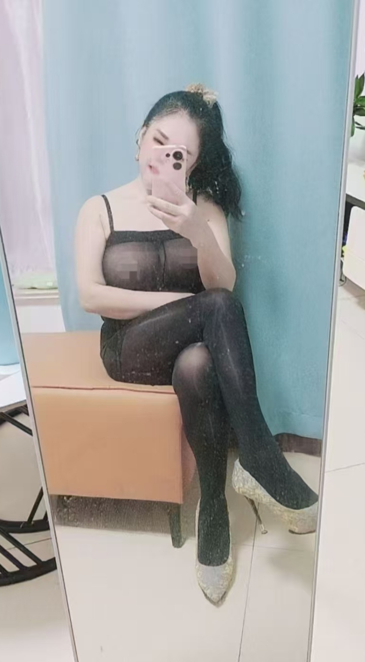 新吴大奶熟女姐姐