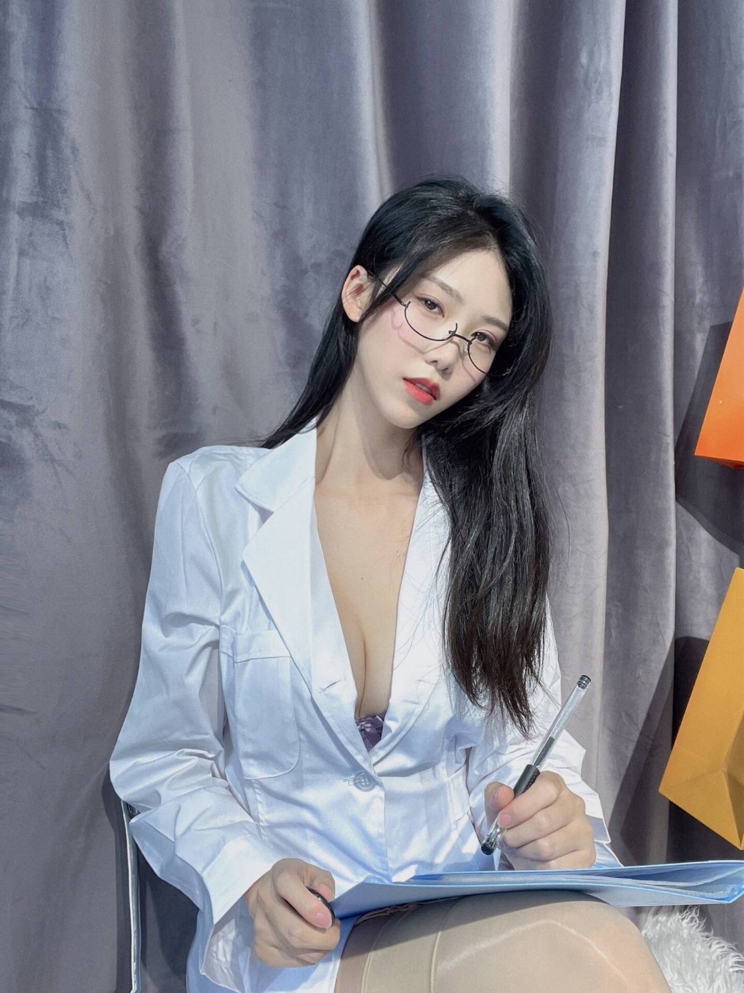 冷艳美人，性格开朗