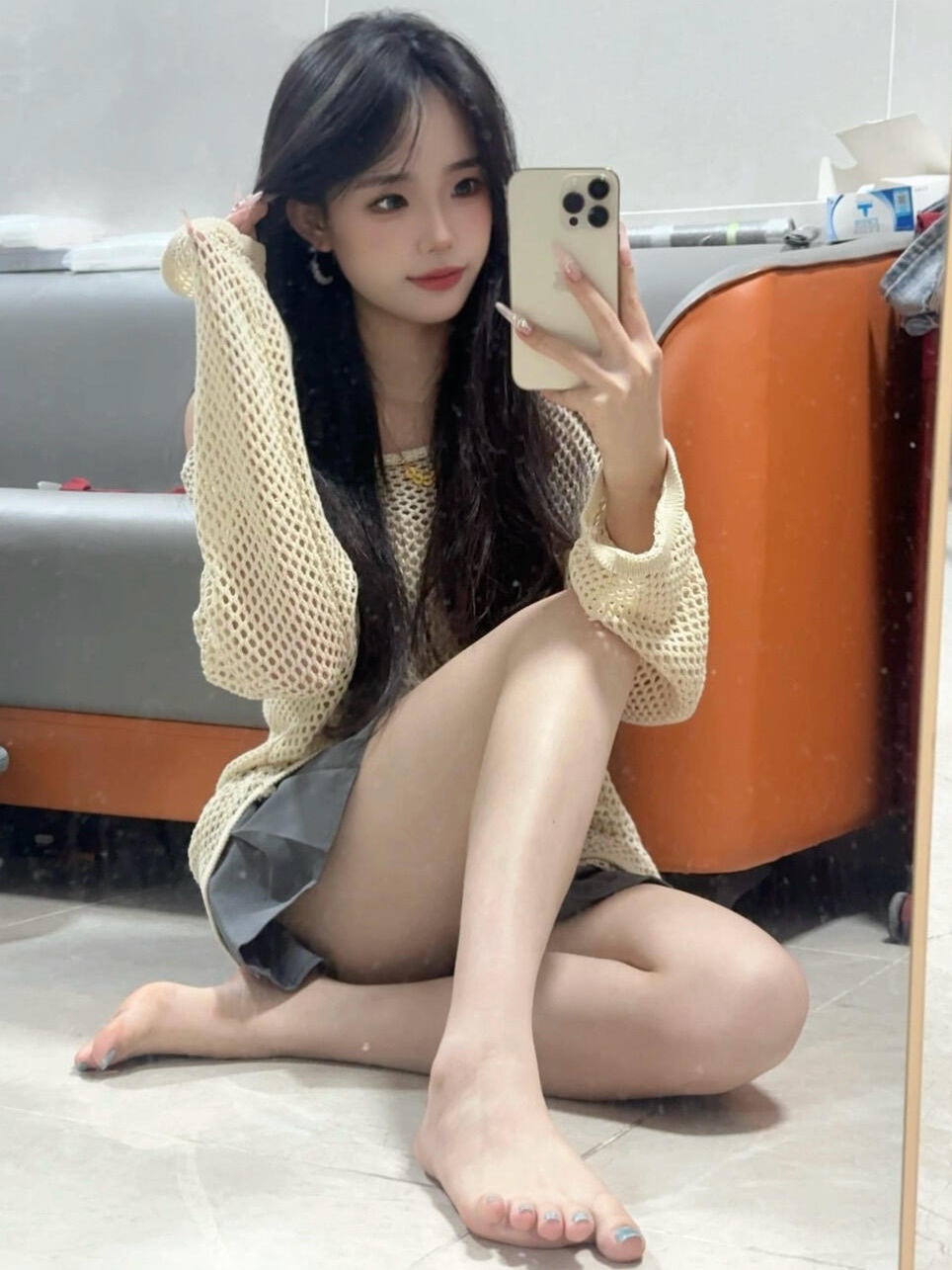 坐标苏州 05后 可制服扮演 欢迎打扰