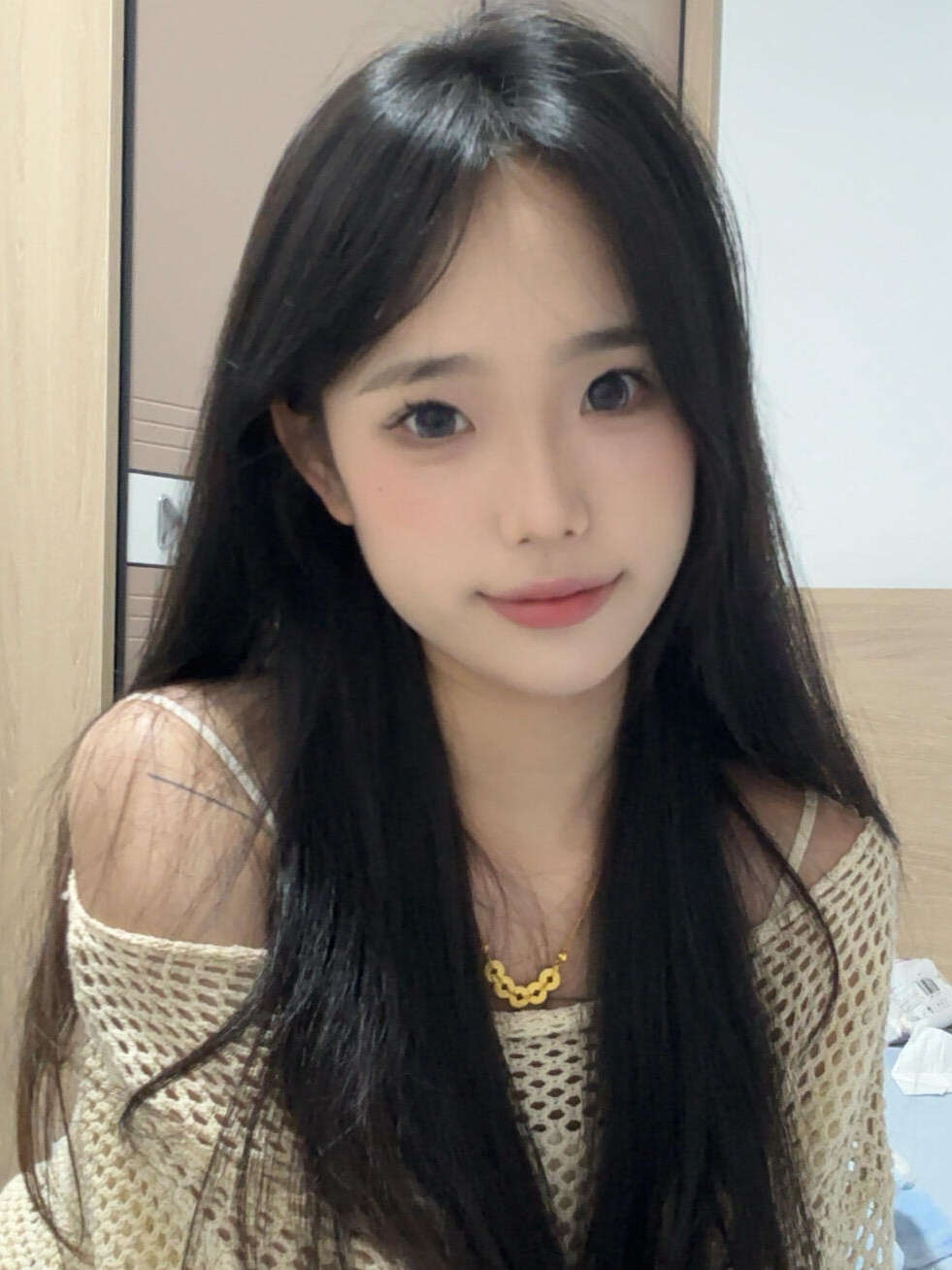 坐标苏州 05后 可制服扮演 欢迎打扰