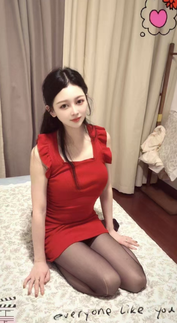 木渎黑丝美乳小不点