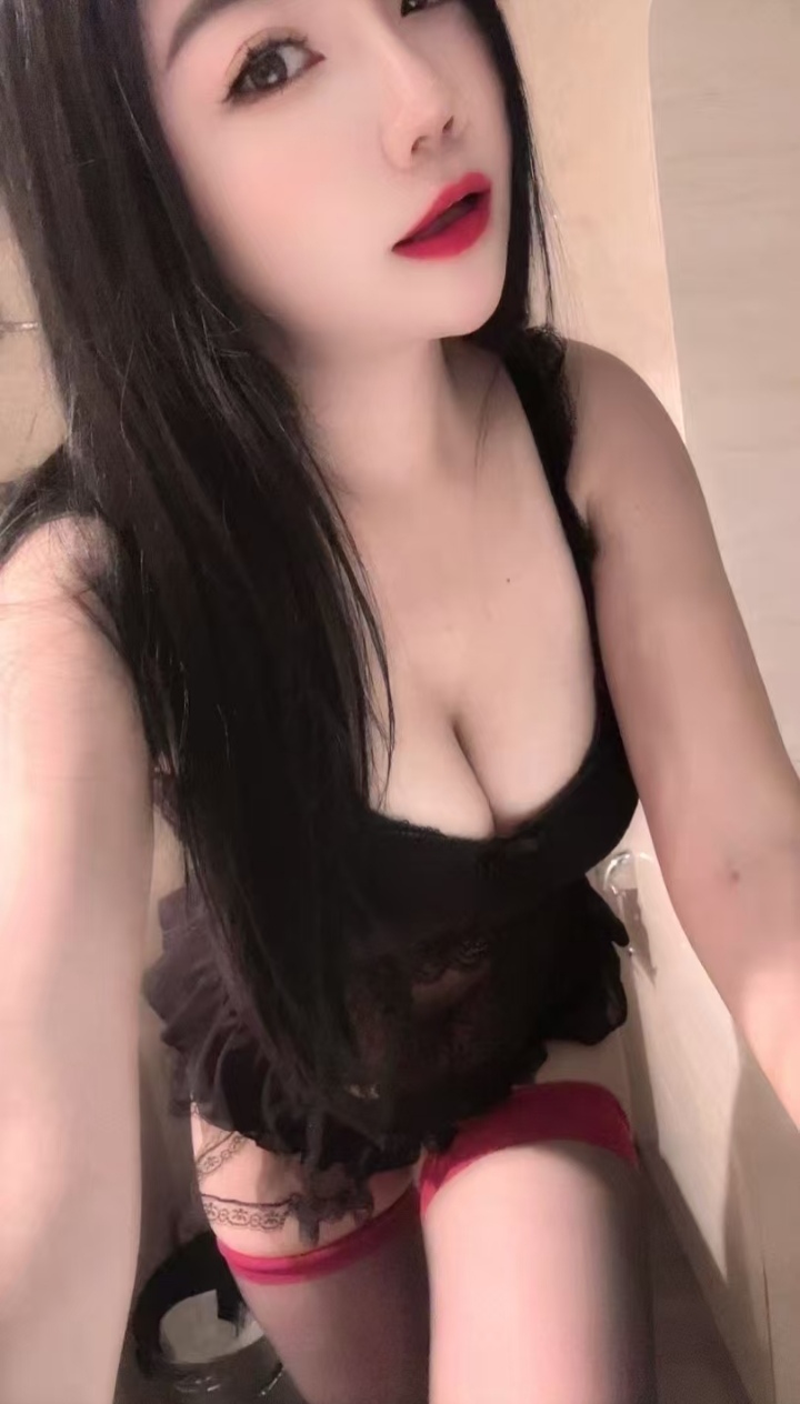 丰乳肥臀尤物雪儿