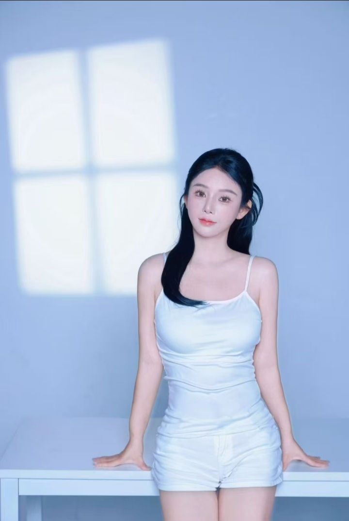 石井白嫩甜妹一涵