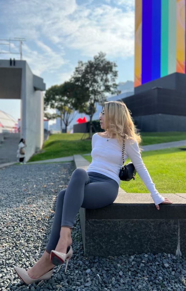 川妹新人小雨首开