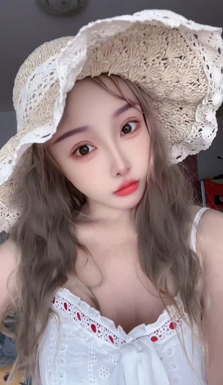 美艳热辣小姐姐彤彤