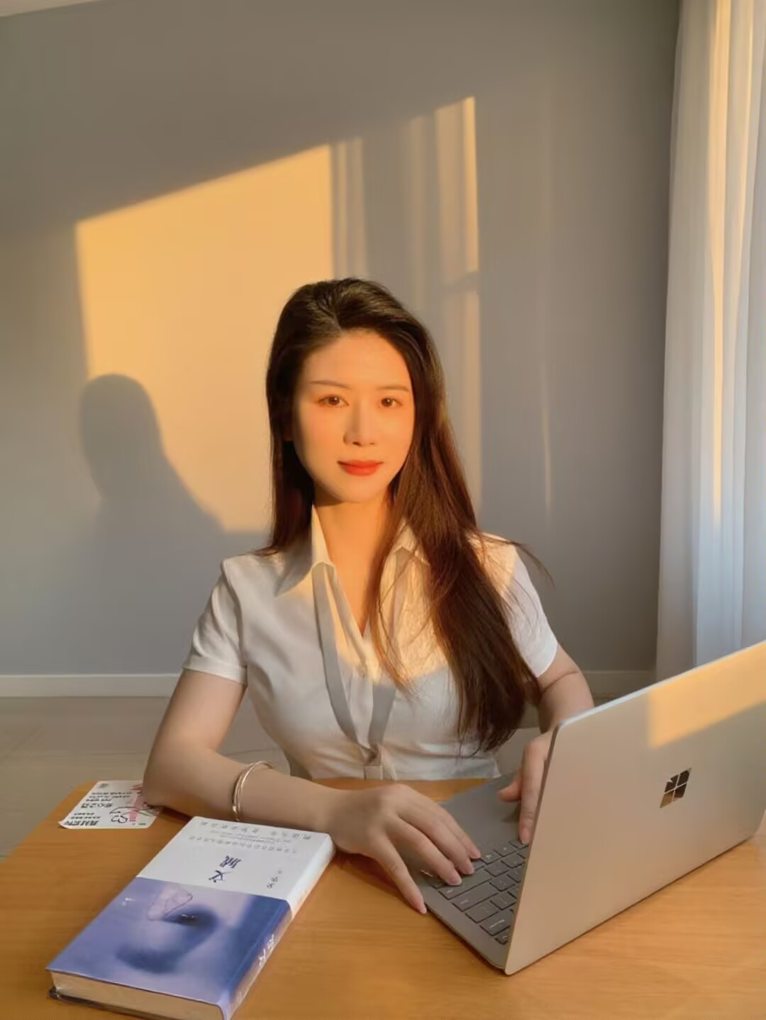 坐标苏州，文员兼职，喜欢的加微信私聊