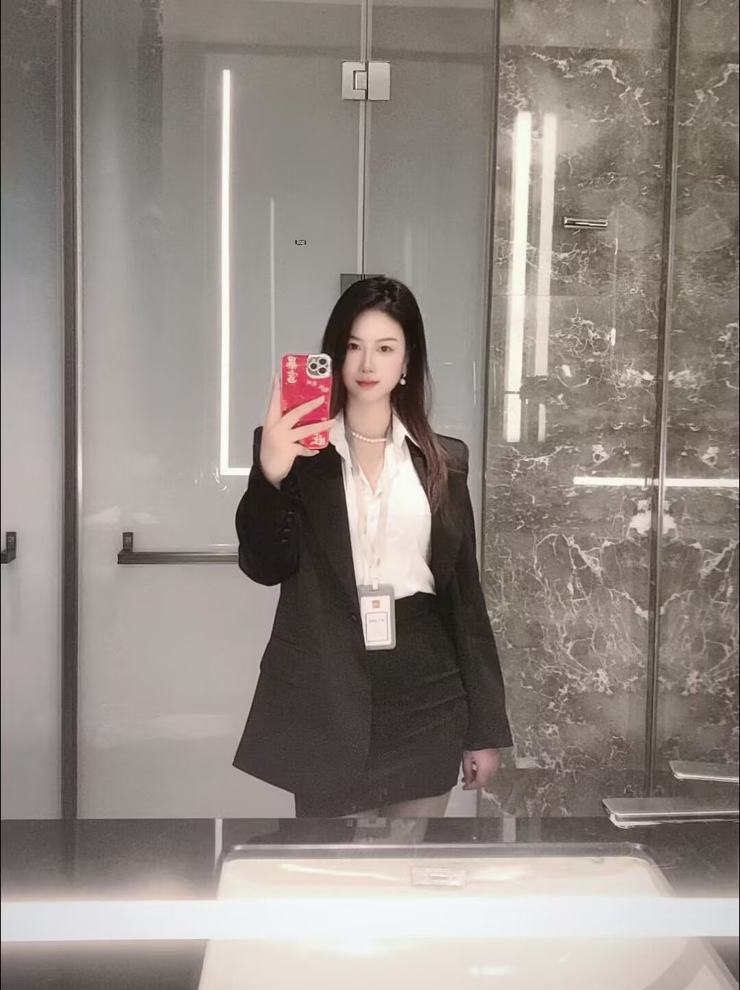 坐标苏州，文员兼职，喜欢的加微信私聊