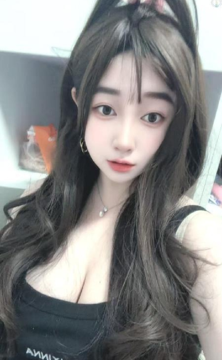 花都童颜巨乳甜甜