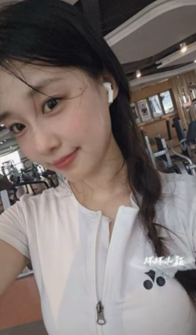 庐阳白嫩兼职学妹妮妮