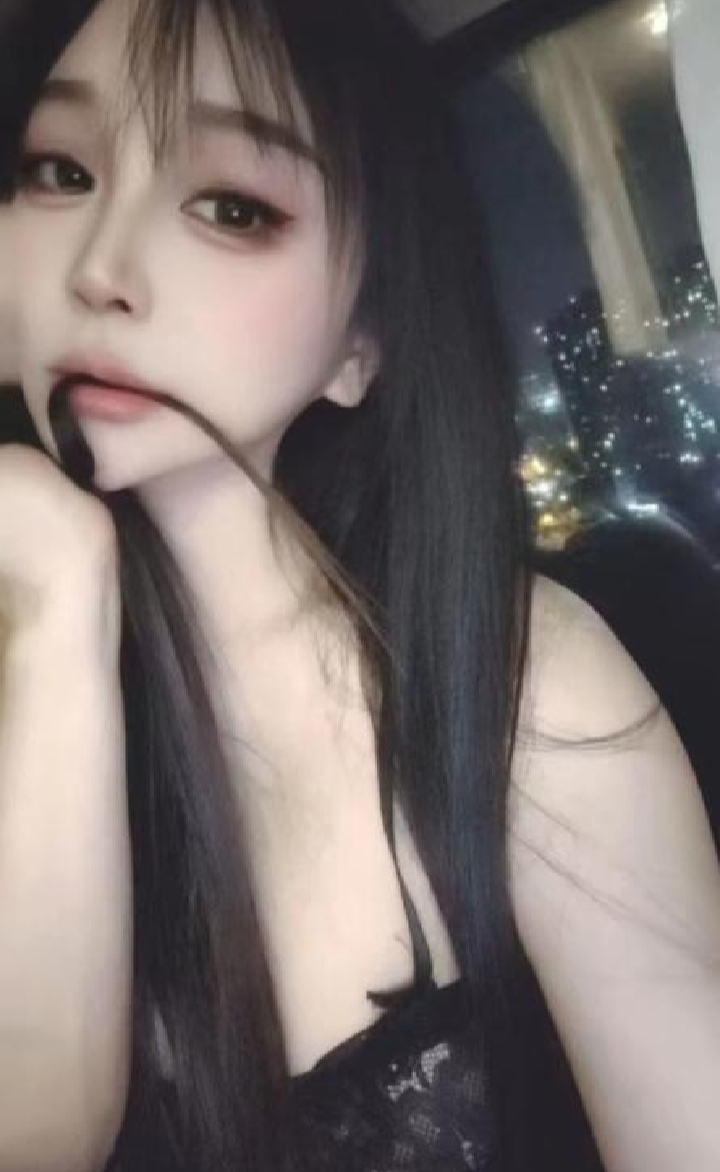 惹火大胸辣妹香儿