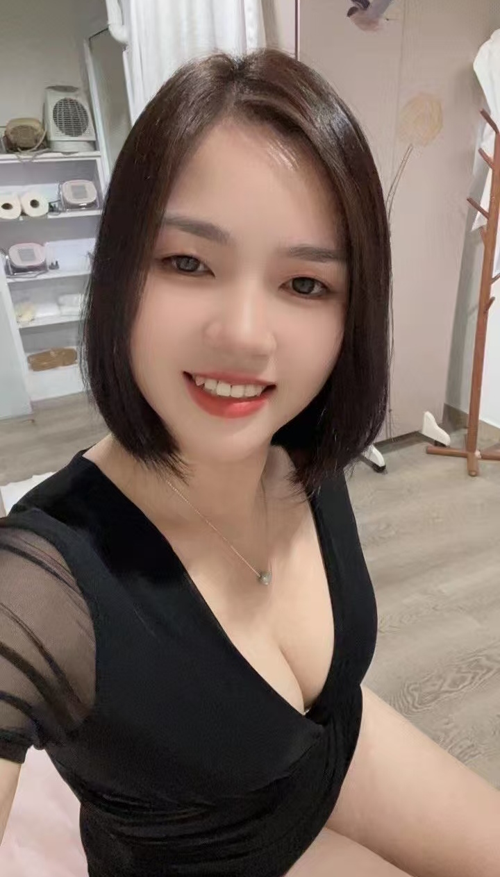 麦地情趣御姐喵喵