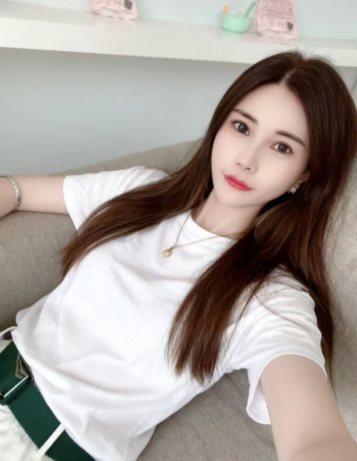 丝袜美腿辣妹薇薇