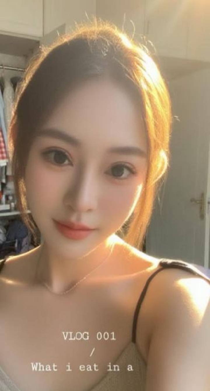 瑜伽美妞小鱼儿