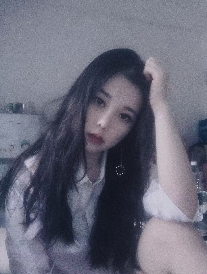 白云甜美小女友青柠