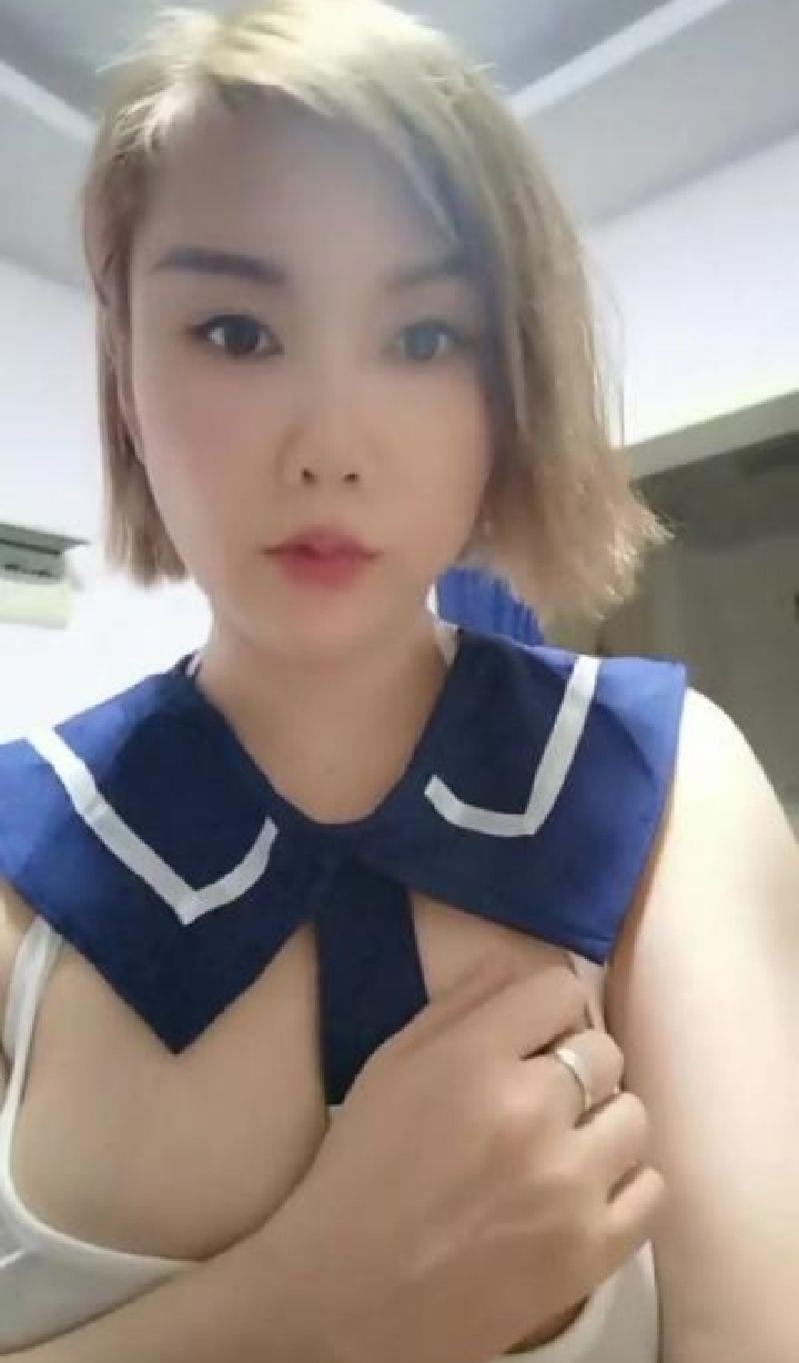 情趣爆乳欲女小苹果