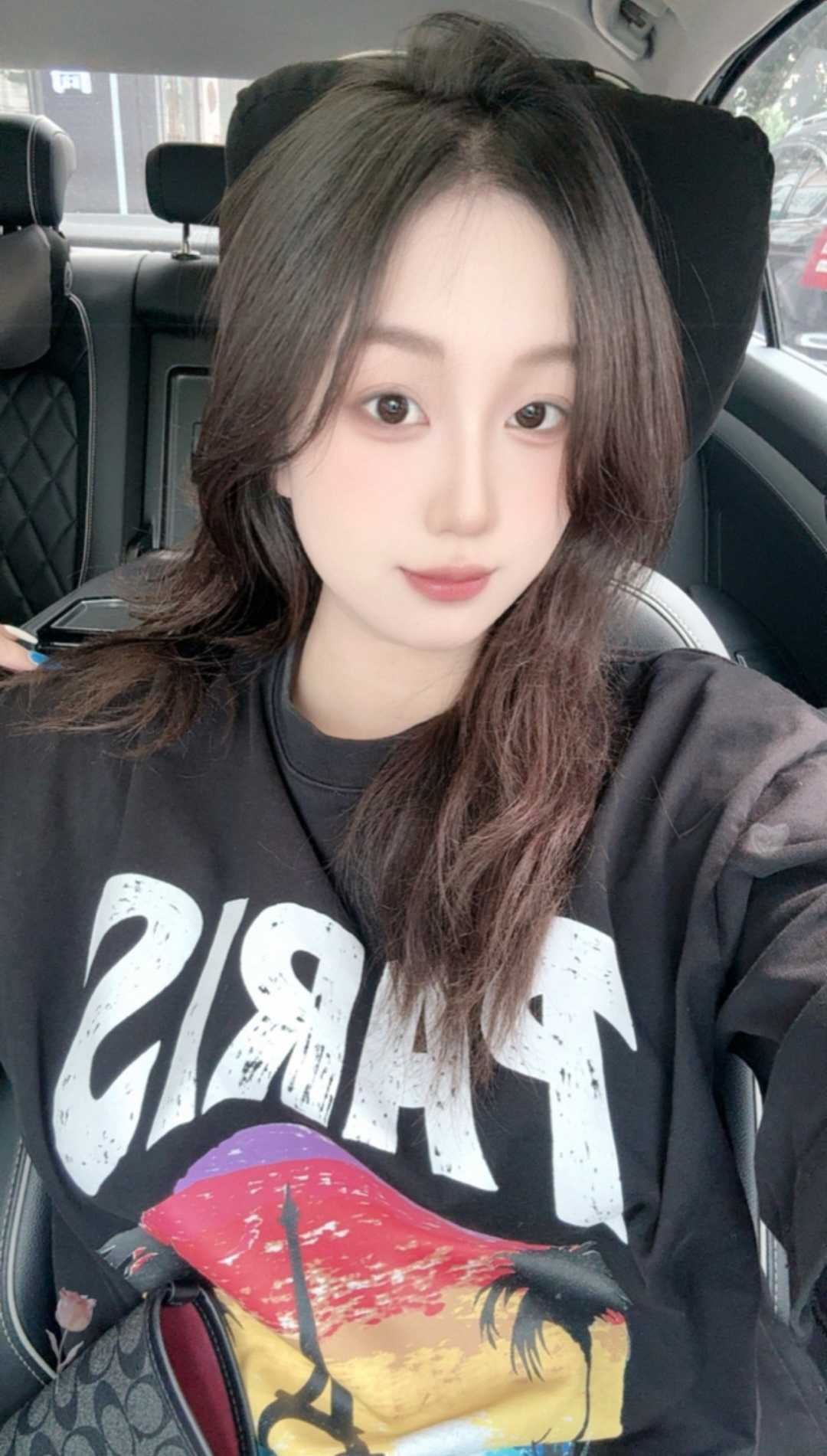 白云太和依依 21岁 快餐300 颜值高气质好