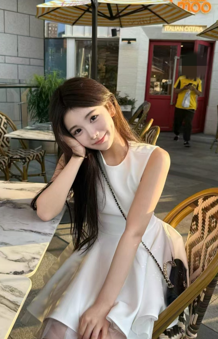 白嫩甜妹小财迷涵涵