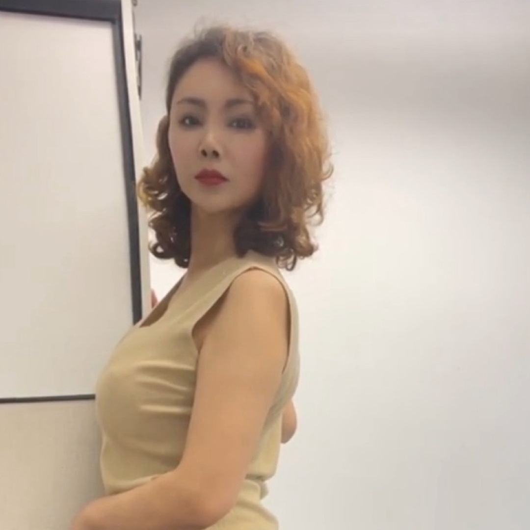 御姐类型，服务很棒的姐姐