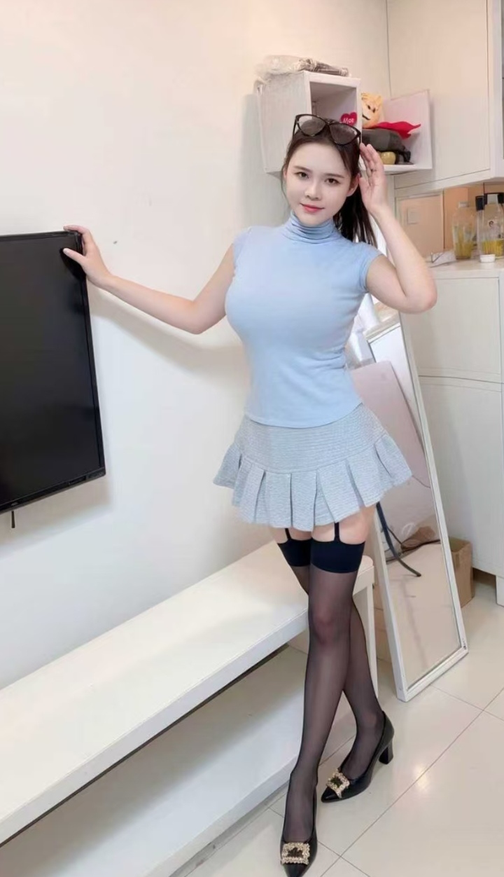 热辣丰润美御姐玲儿