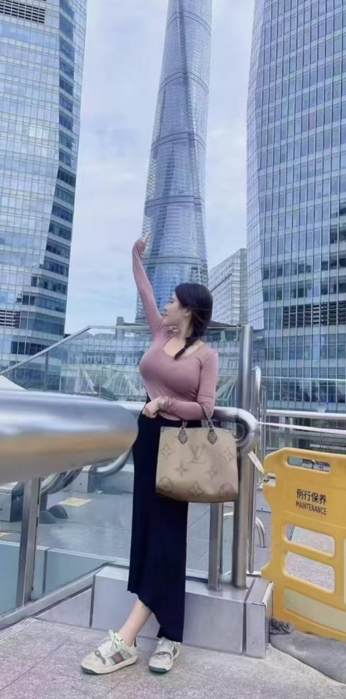 超性感大白兔辣妹