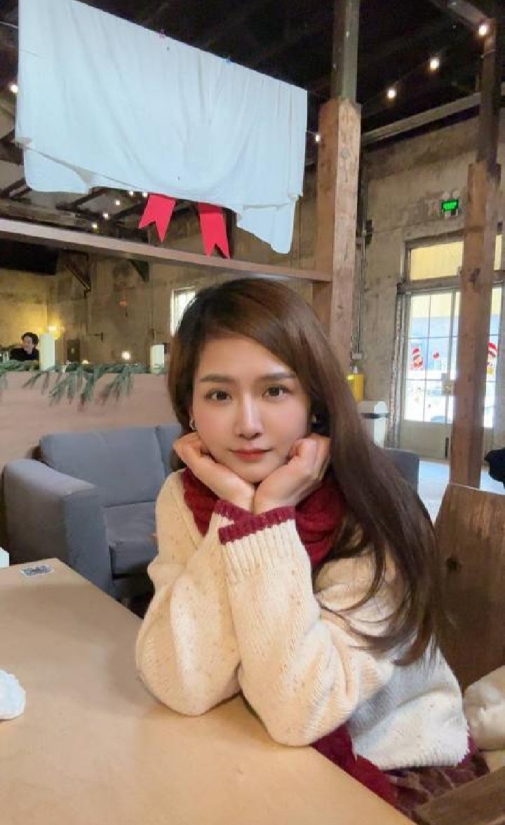 服务系甜妹小月月