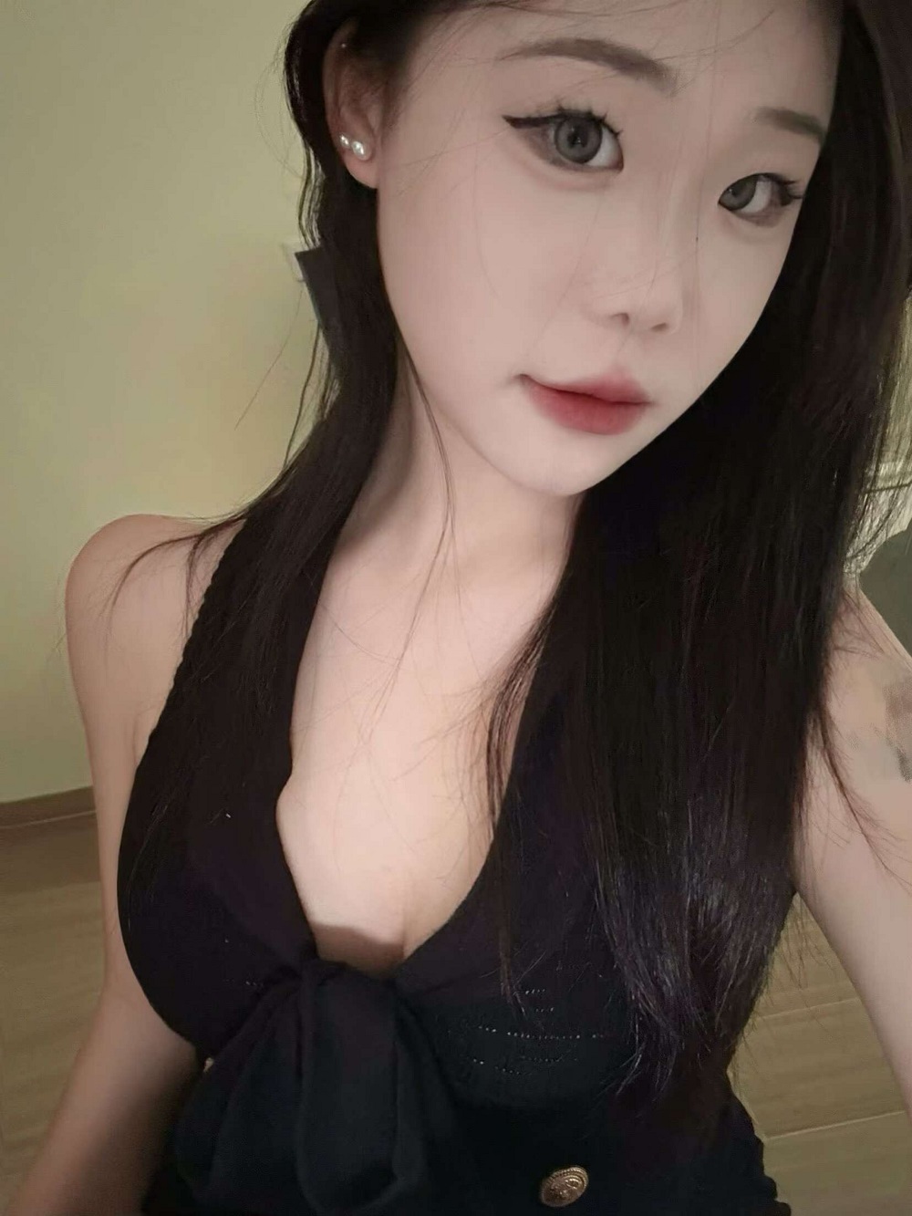 性感嫩妹，三点粉嫩，主打听话，天河棠东小青