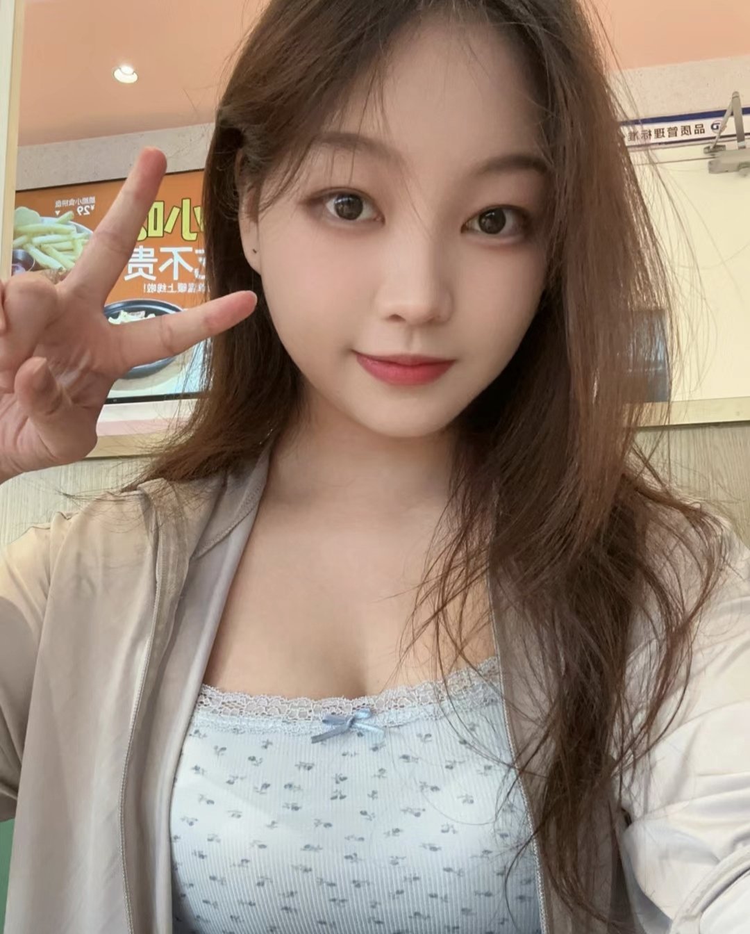 黑色蕾丝小姐姐，很配合