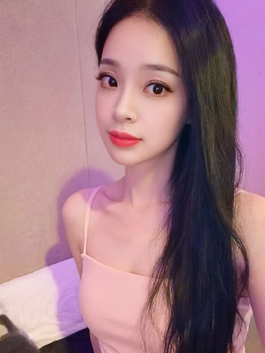 海珠02年雪儿 极品胸型 小御姐 皮肤白嫩弹性好