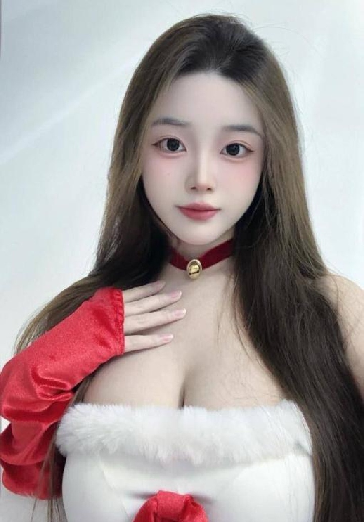 情趣美乳白嫩女友纯纯