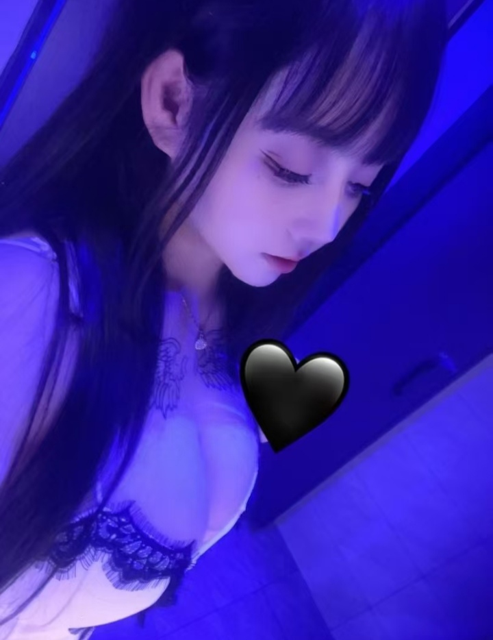 宝安豪乳辣妹露露