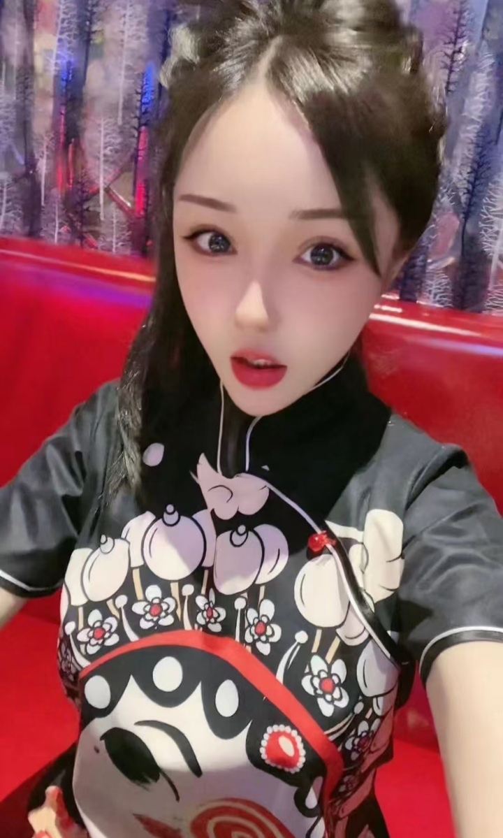 上城热辣小姐姐彤彤