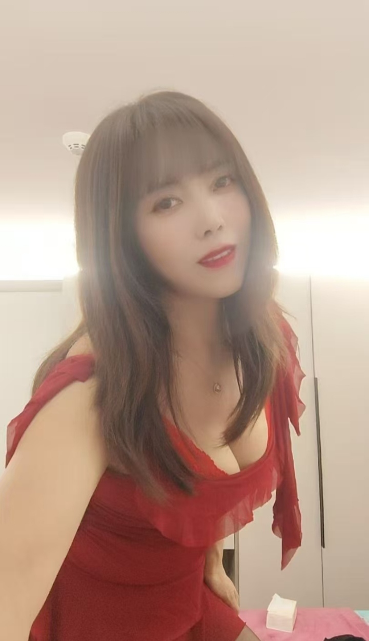 丰乳肥臀美妇水仙