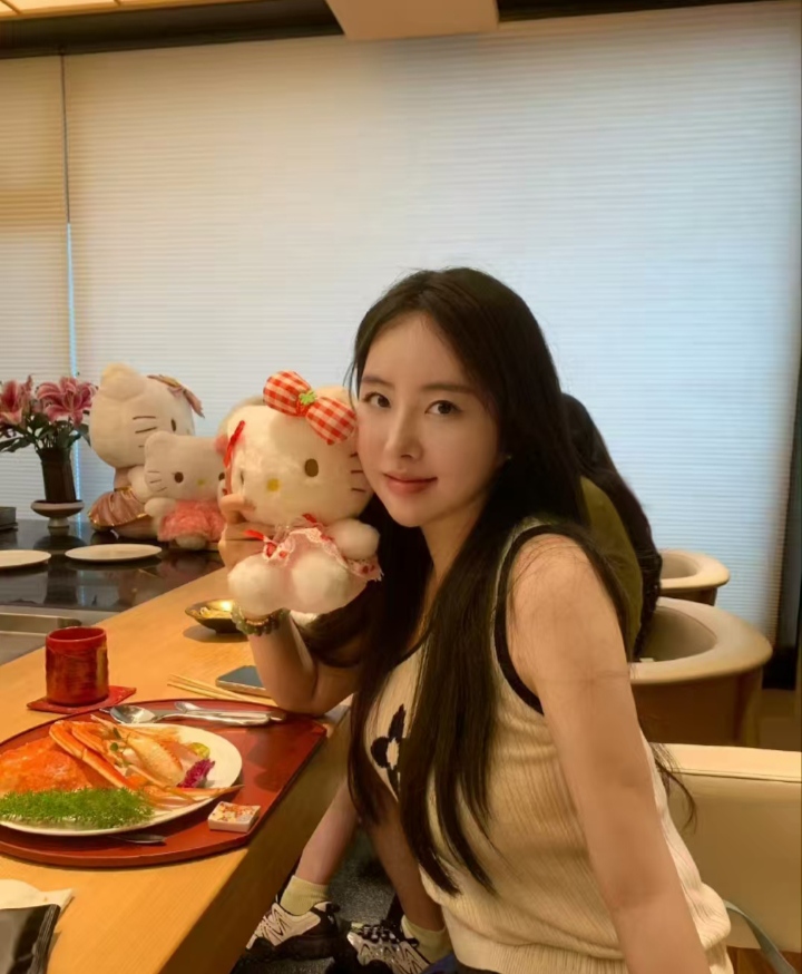 兼职甜妹一笑而过