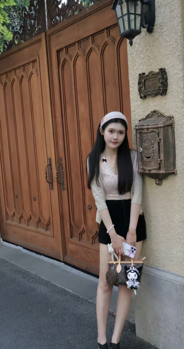 闵行白嫩辣妹星星