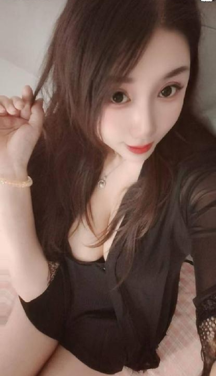 朝阳诱人大胸辣妹