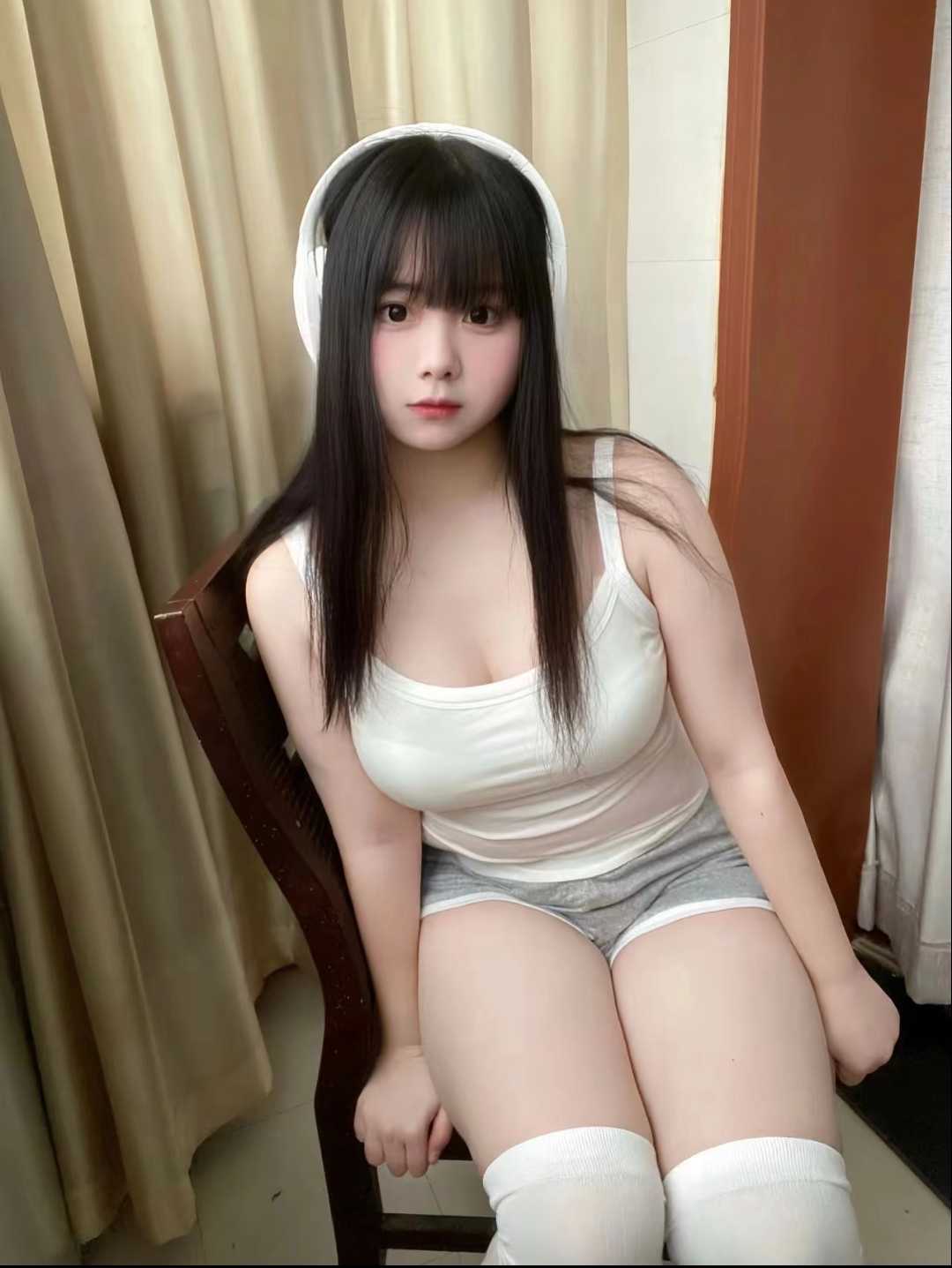 合肥蜀山区服务系颜值嫩妹