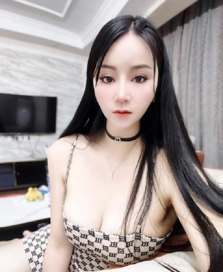 Sao丝美乳御姐秋秋