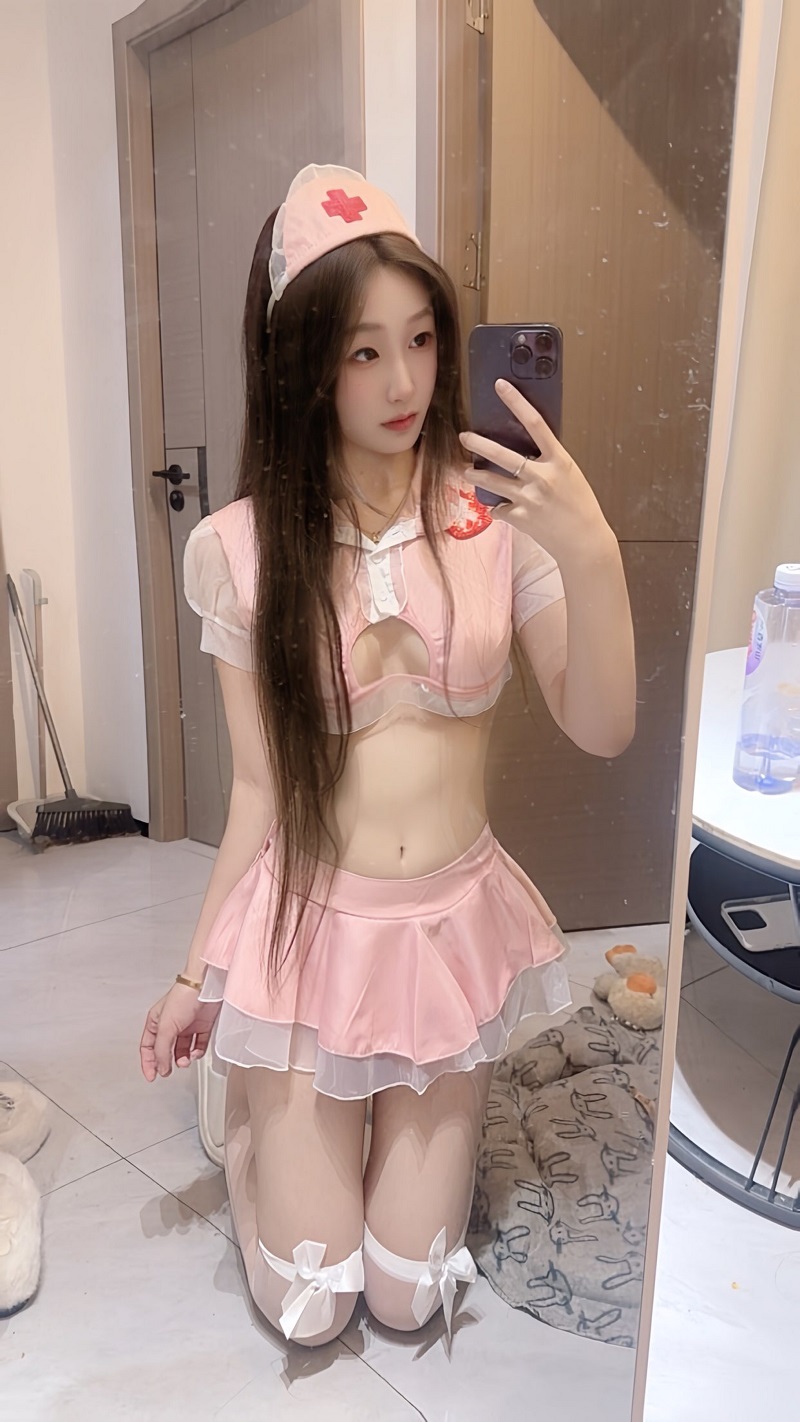 天河三溪06琪琪 嫩妹兼直自己做 性感听话身材好