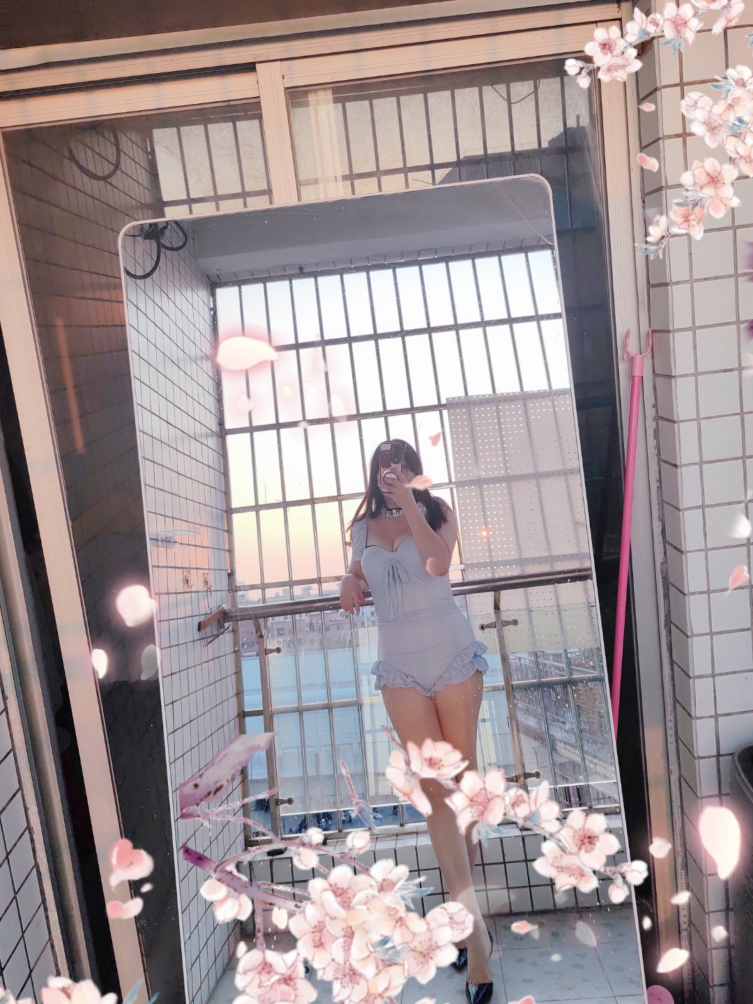 白云龙归小麦，快餐两百带地方 梨形身材 凹凸有致