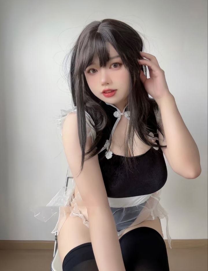 微胖极品情趣萌妹