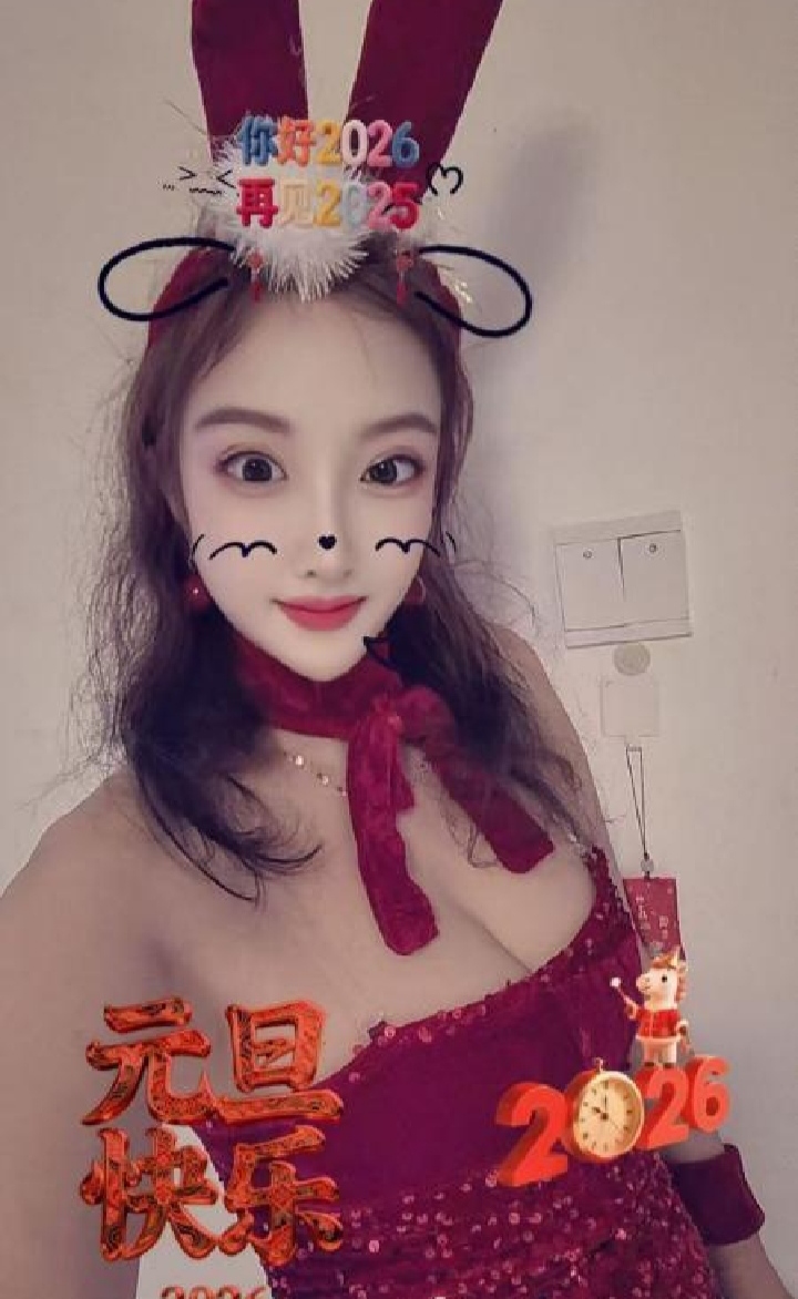 龙华丰满情趣小少妇