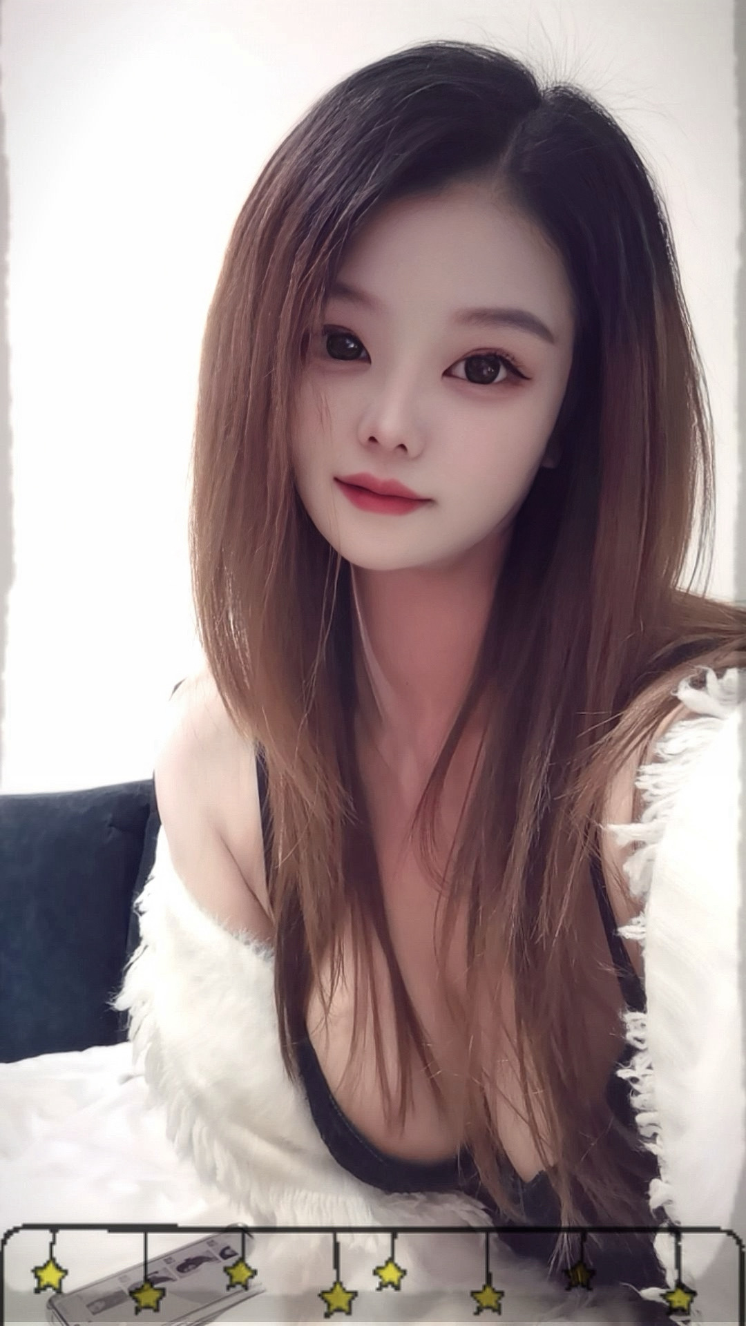 巨乳Sao妹，梅花园柠檬 微胖有肉感，屁股大又翘