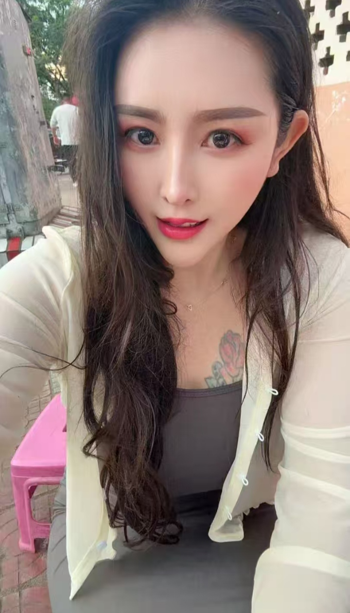 盘龙情趣辣妹丽丽