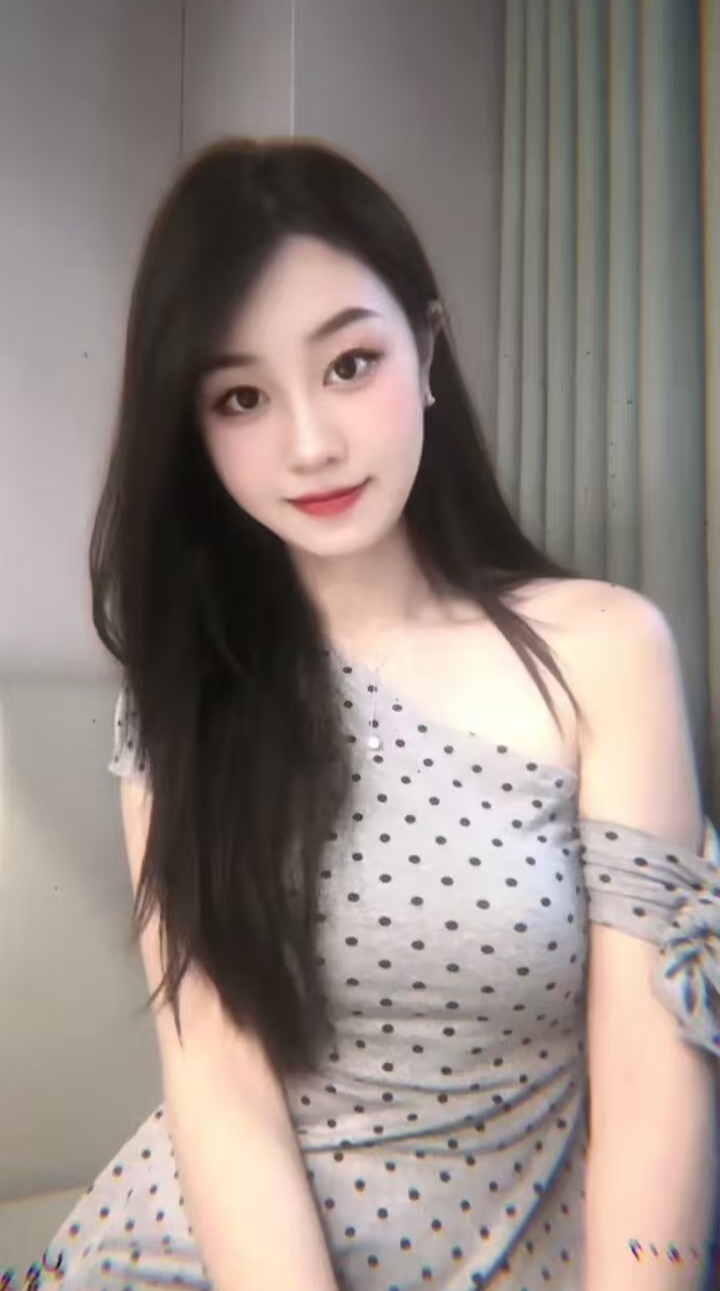 南山白嫩美妞甜甜