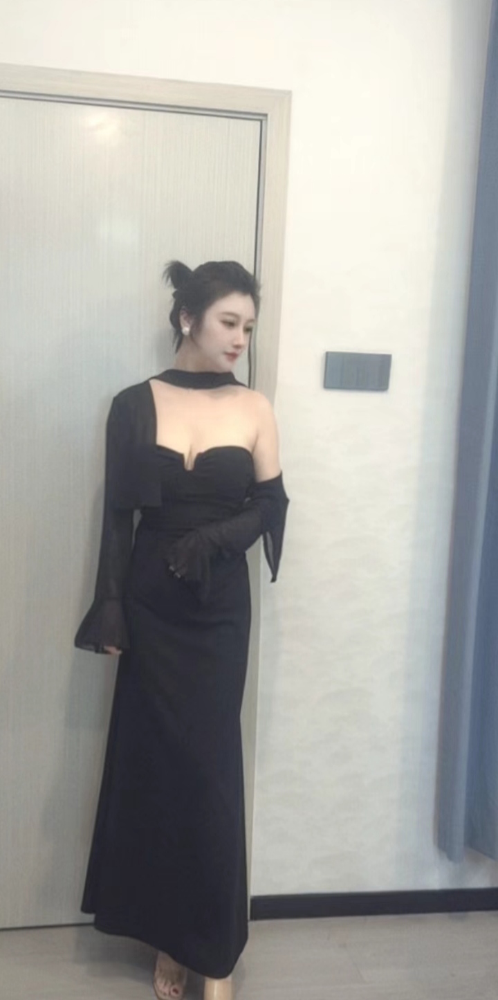 美乳兼职川妹娇娇