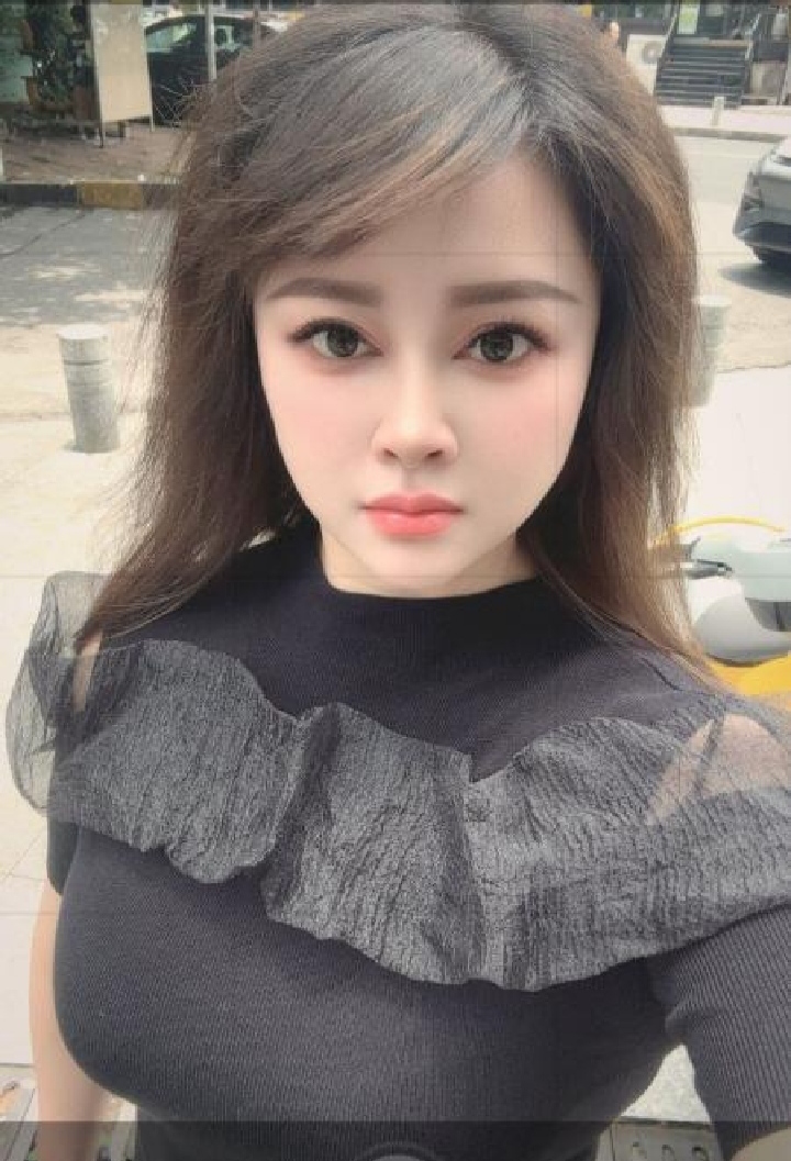 天心大奶服务系小姐姐