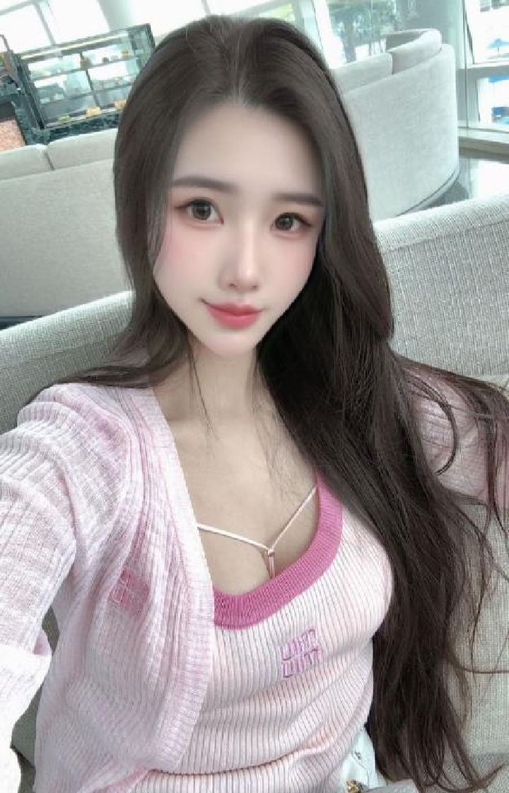 高挑情趣美乳御姐