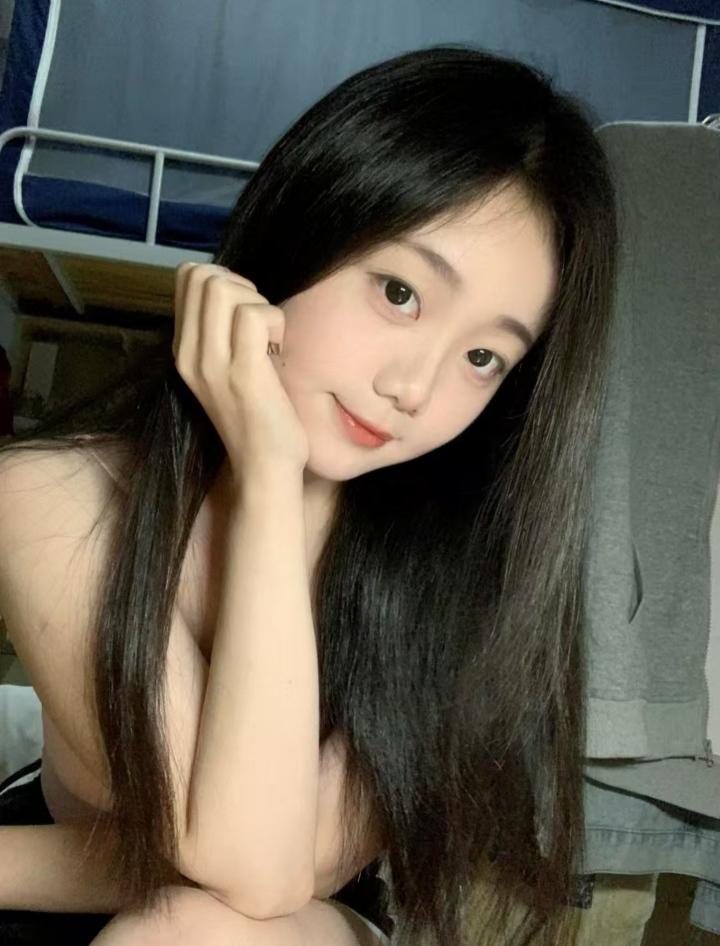 白嫩兼职甜妹kk