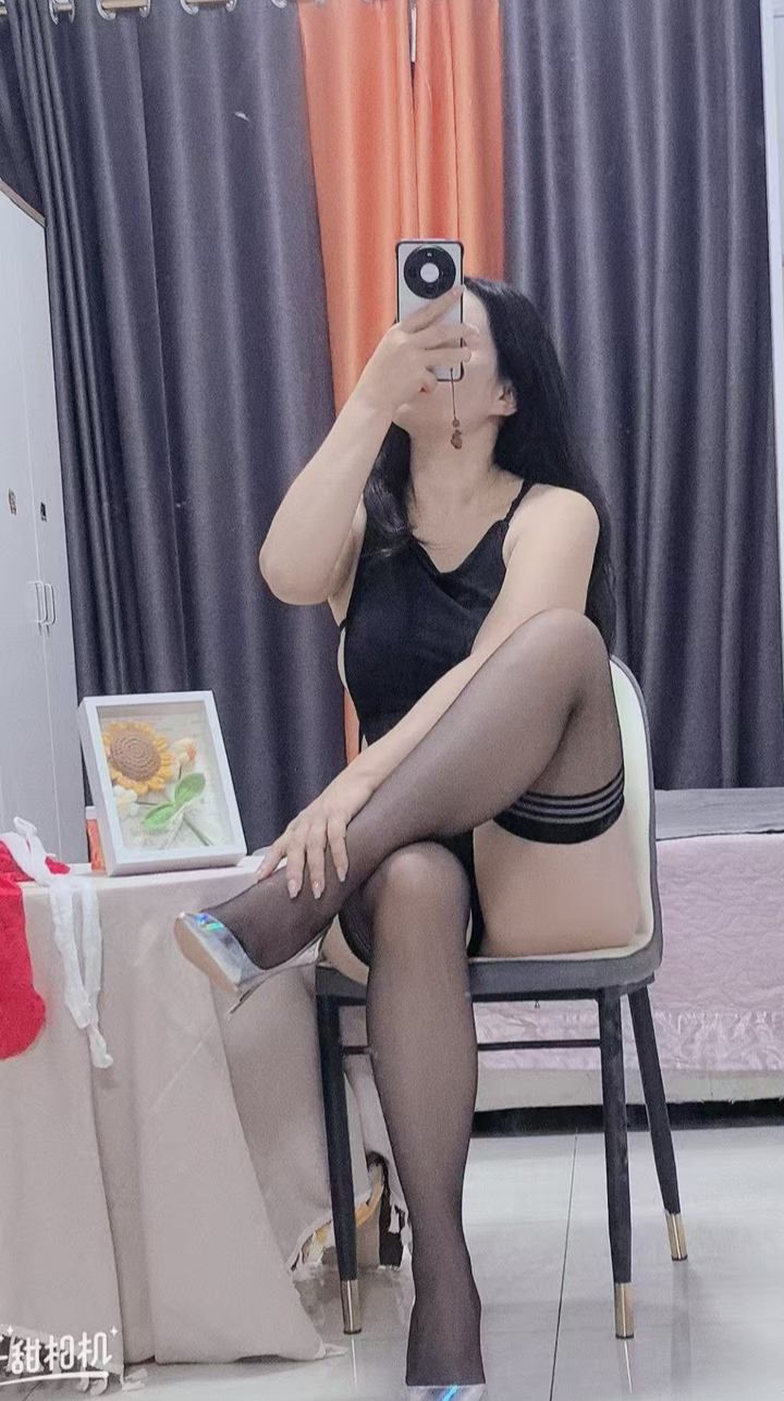 海珠肉臀欲女芈芈