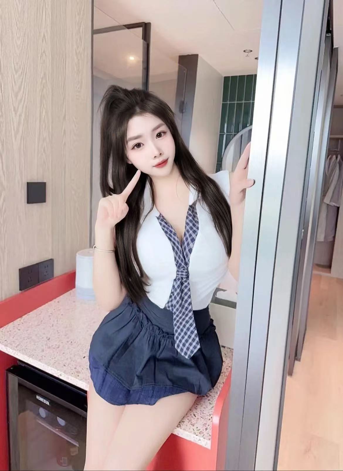 00后小妖精一枚